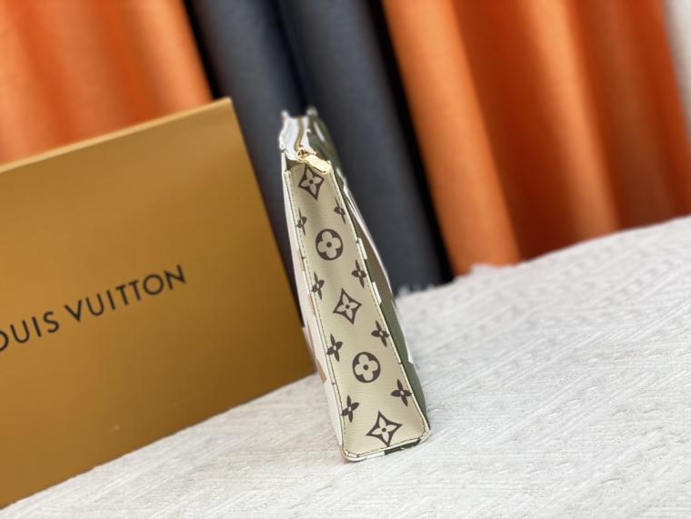 LV cosmetic bag M61692 M47542
