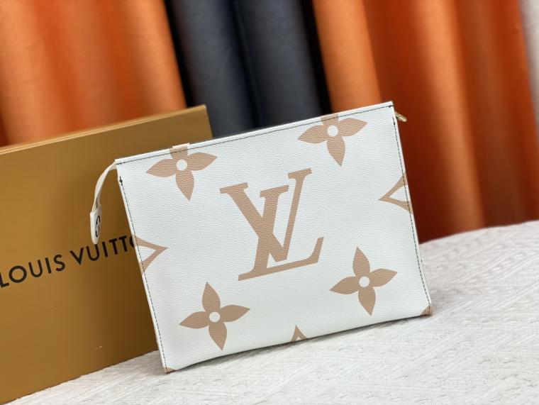 LV cosmetic bag M61692 M47542