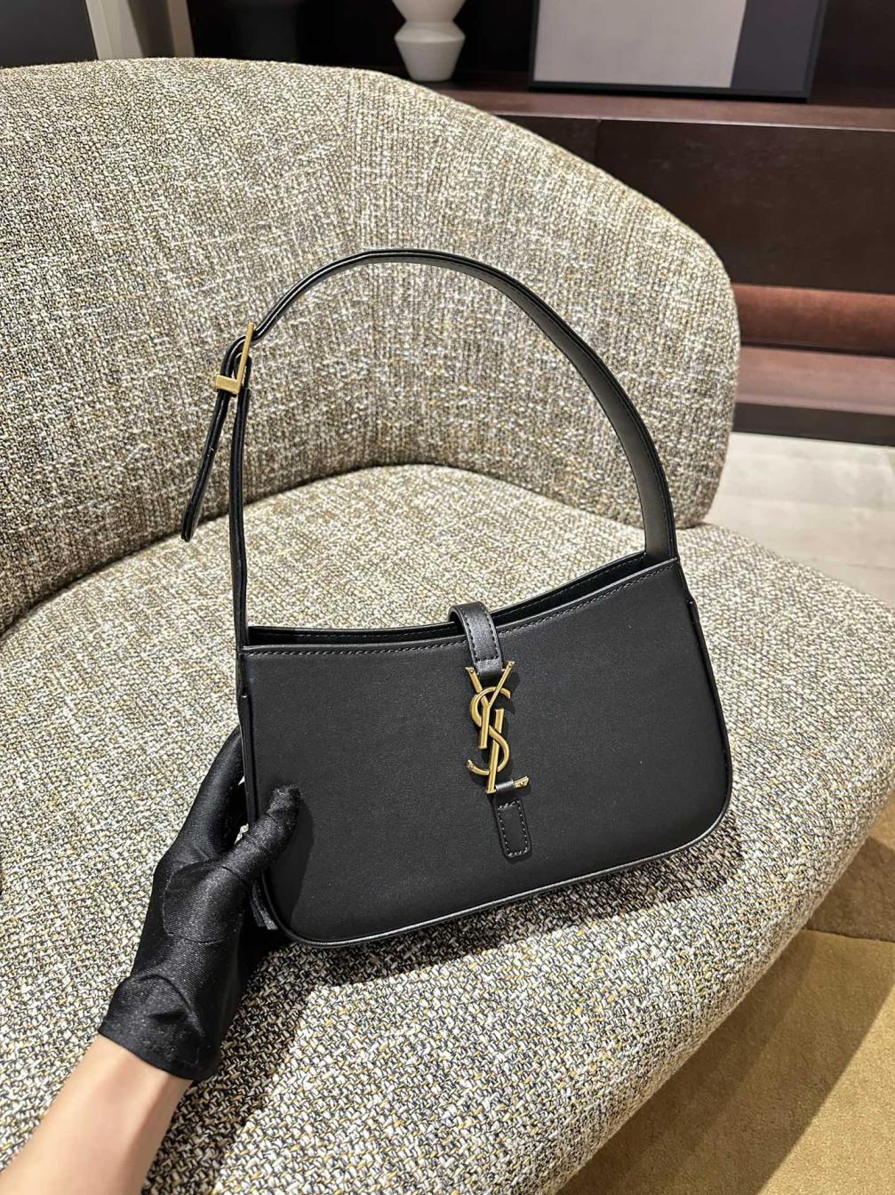 YSL Le5a 7 BAG 133770