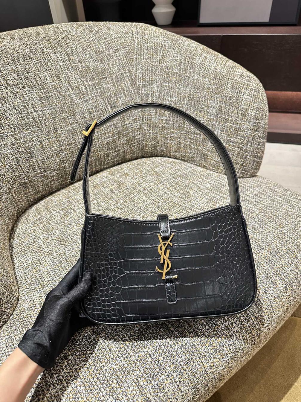 YSL Le5a 7 BAG 133768