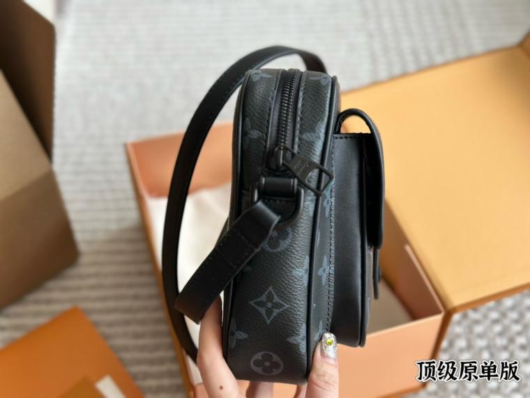 LV Vintage monogram Camera bag 133795