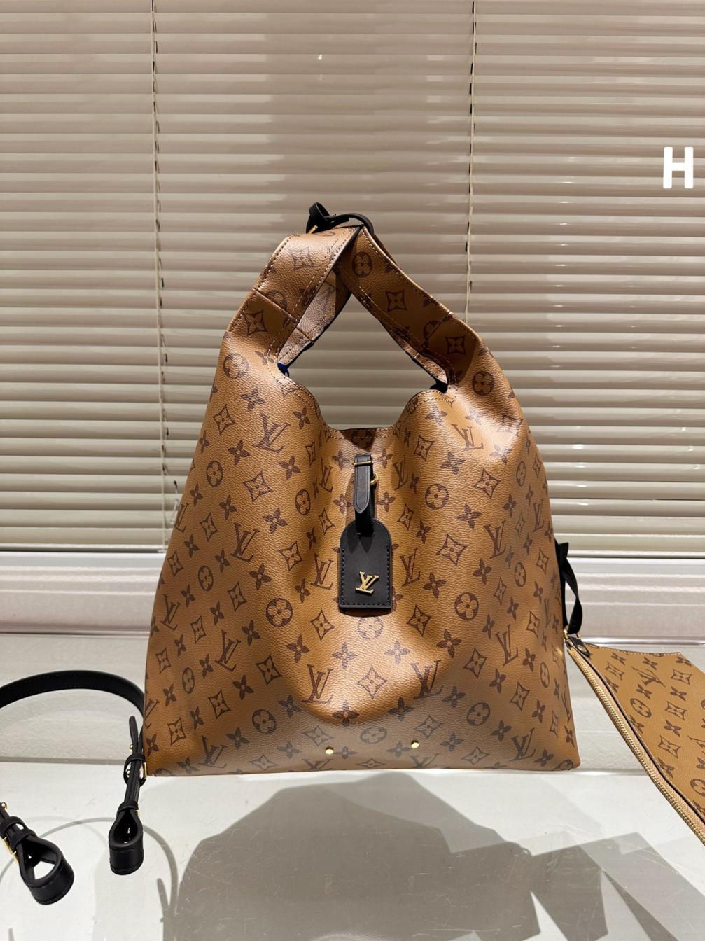 LV Louis vuitton large tote bag 133828