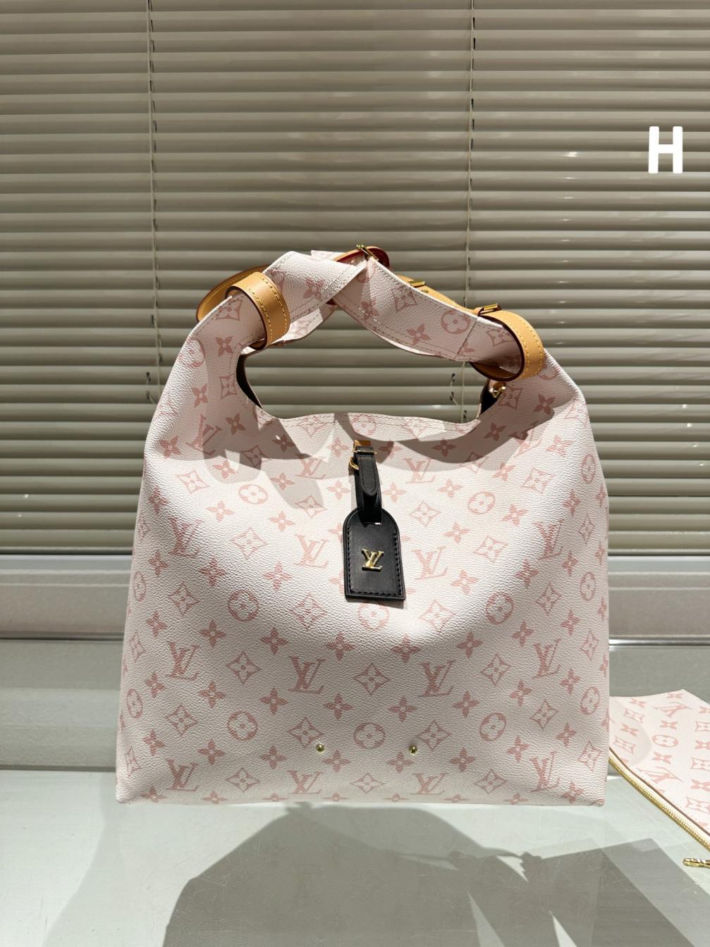LV Louis vuitton large tote bag 133827