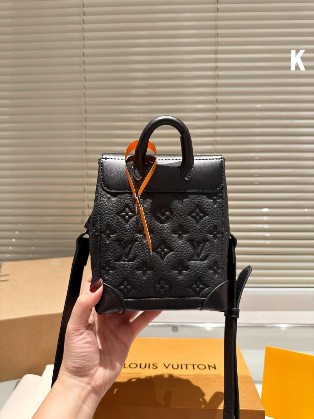 LV Louis Vuitton MONOGRAM Bag 133811