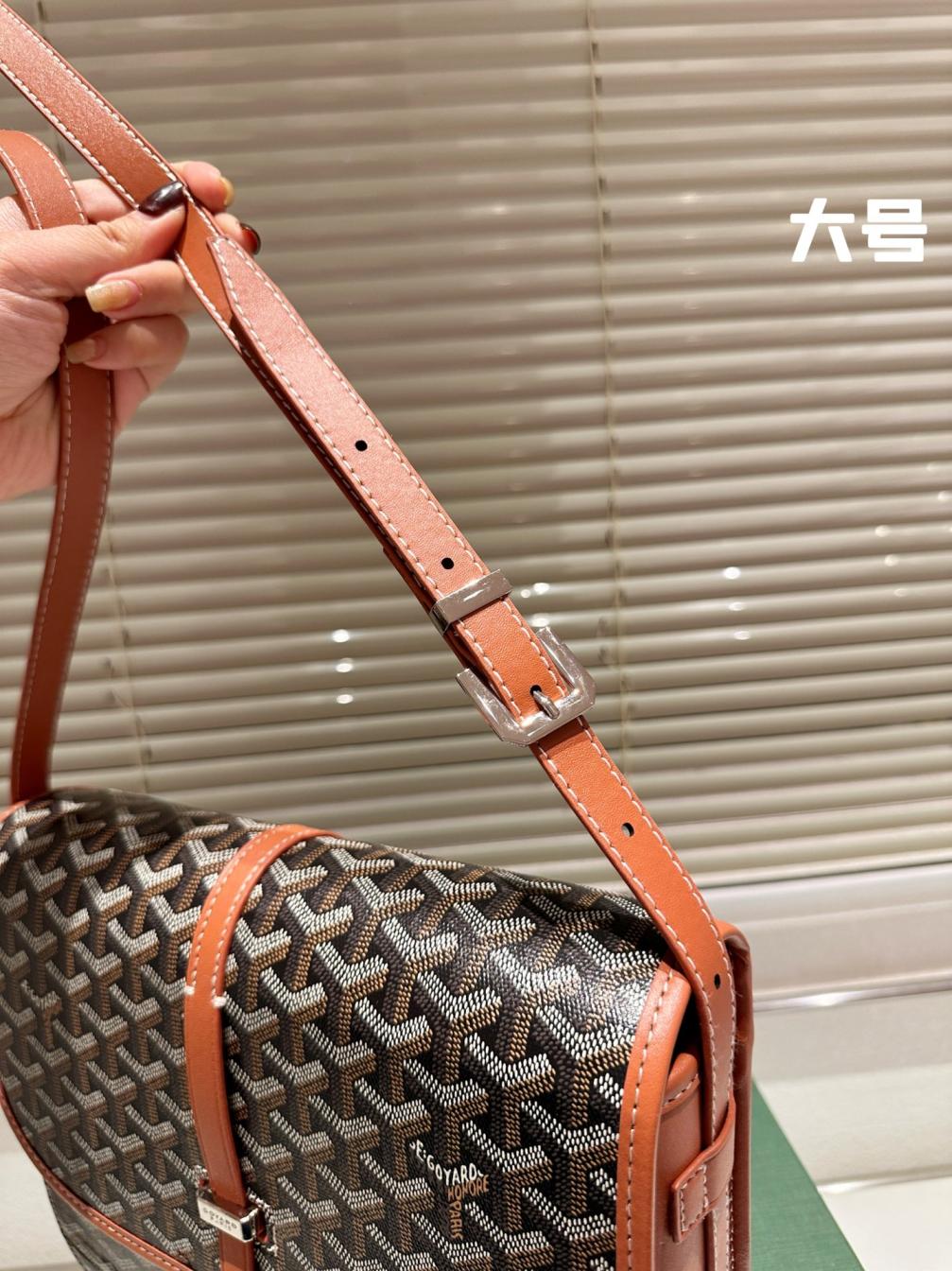 28cm Goyard Belvedere bag 133809