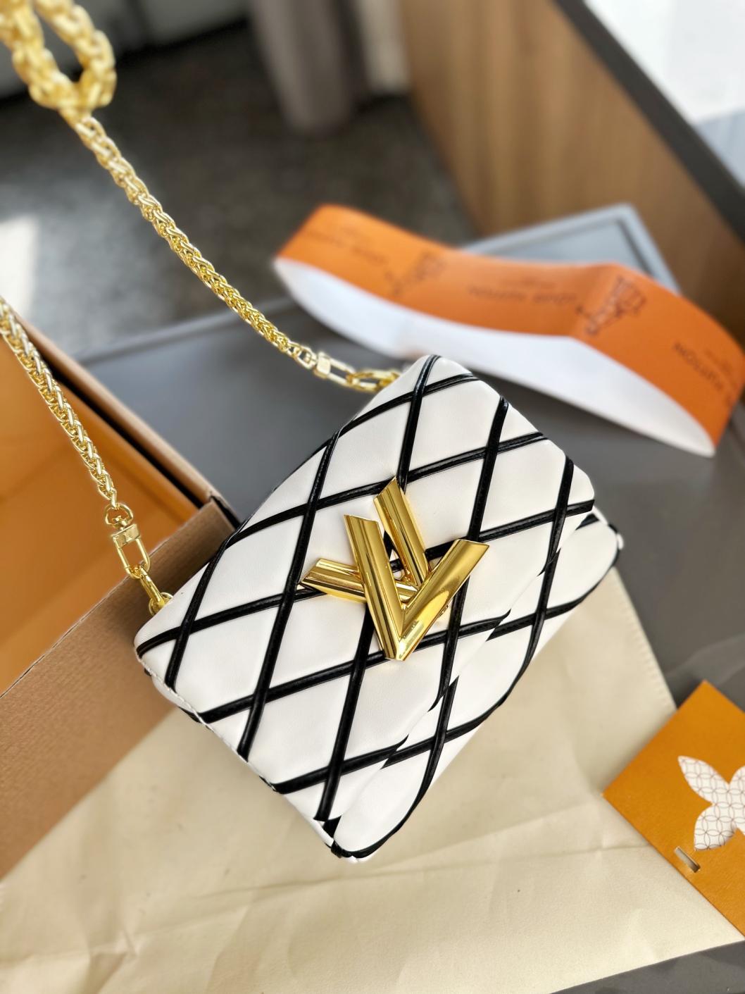 Lv louis vuitton twist white bag133913
