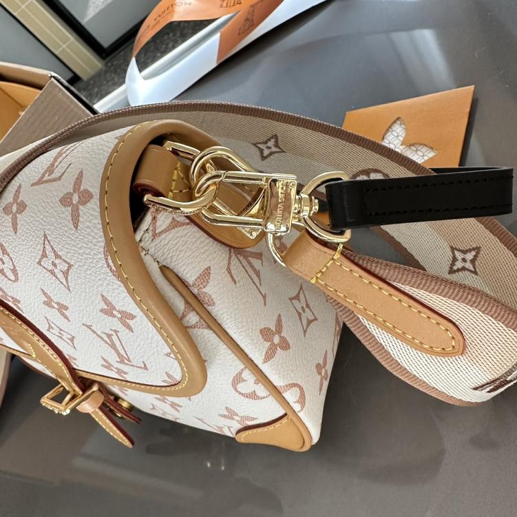 Lv louis vuitton Dannie bag 133909