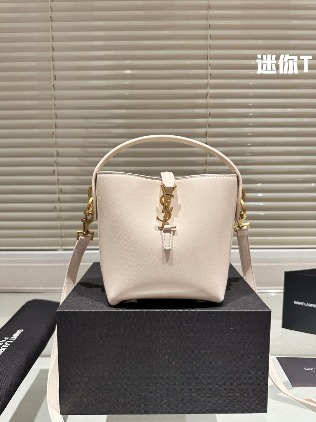 YSL Hobo bucket bag 133980