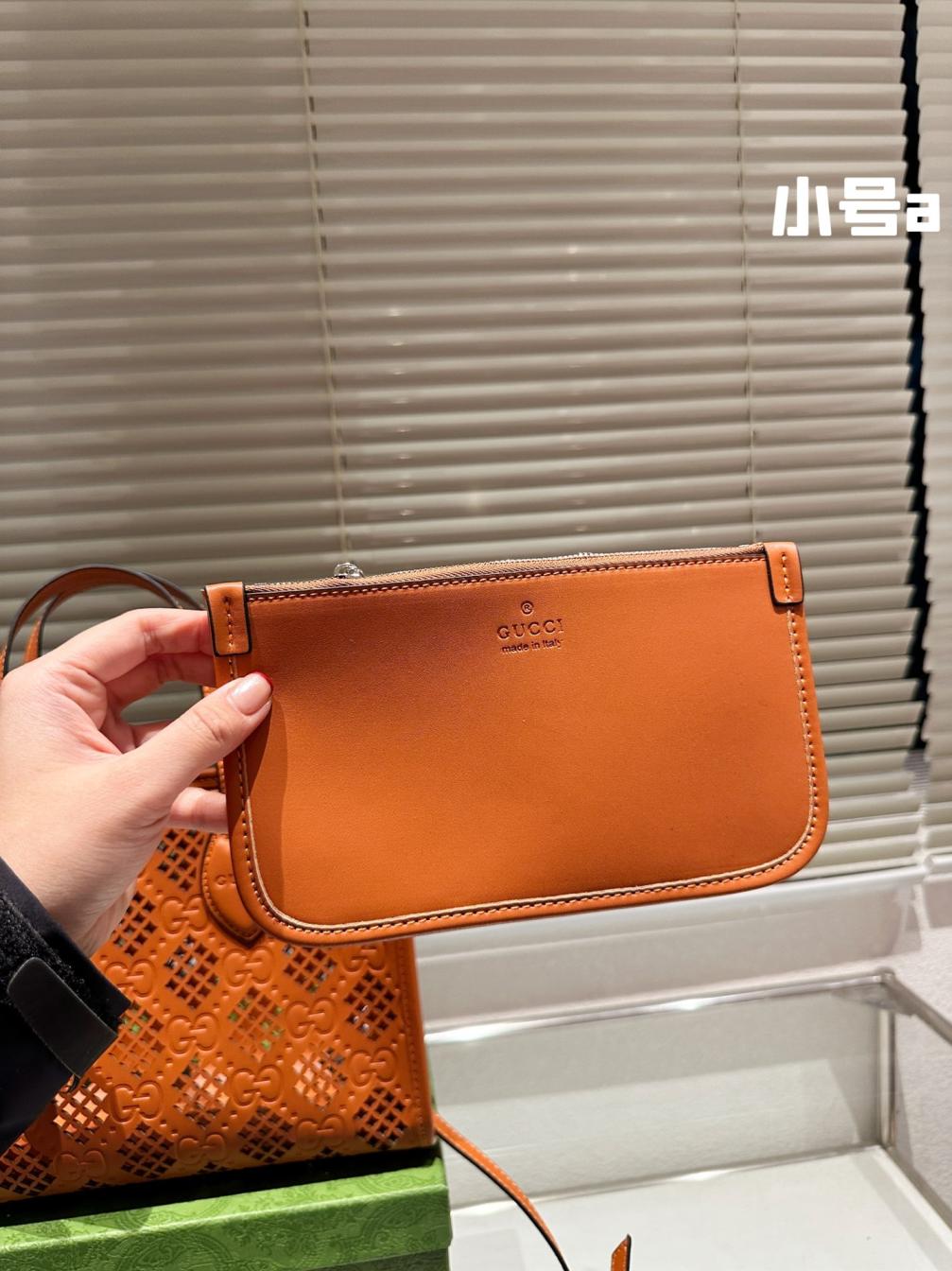 Gucci new hollow tote bag 133978
