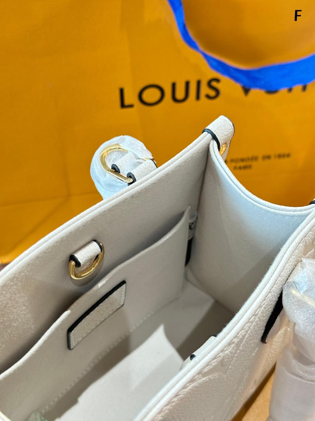LV onthego mini tote bag133970
