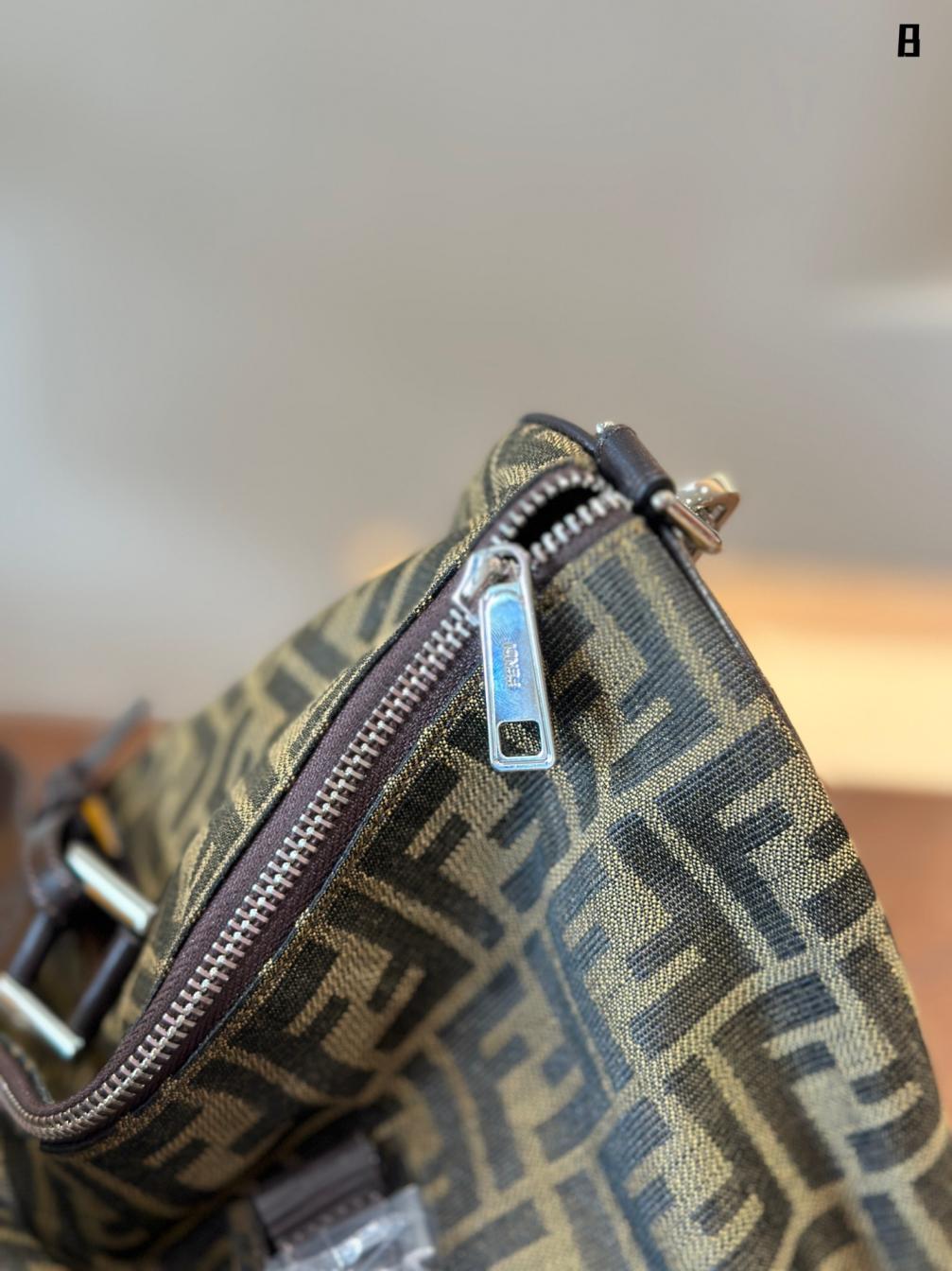 Fendi large traverl bag 133967