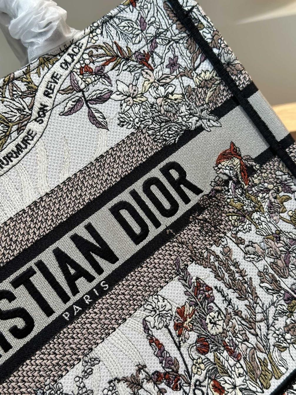 1:1 DIOR New Book tote Embroidery handbag 133965