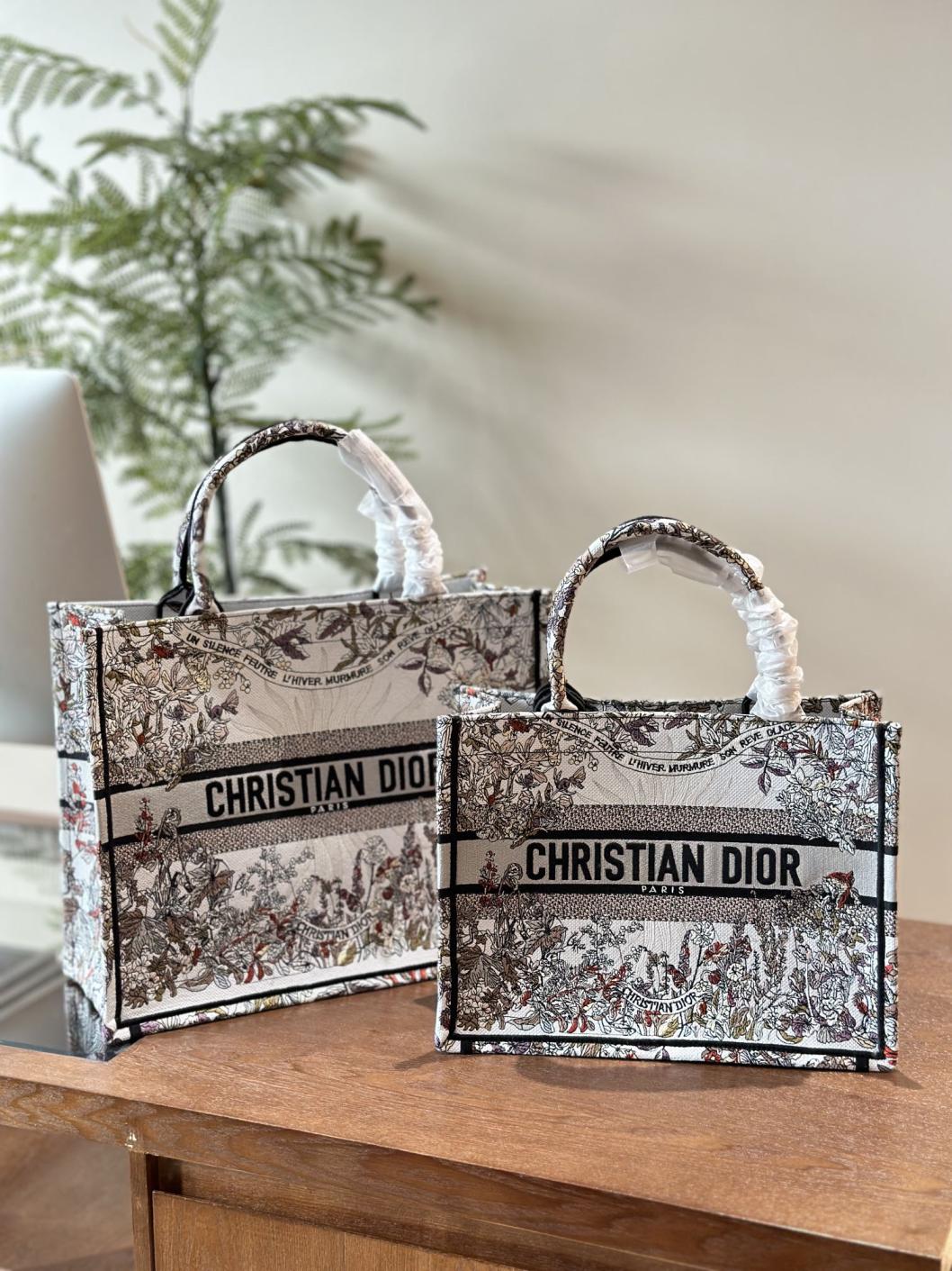 1:1 DIOR New Book tote Embroidery handbag 133965