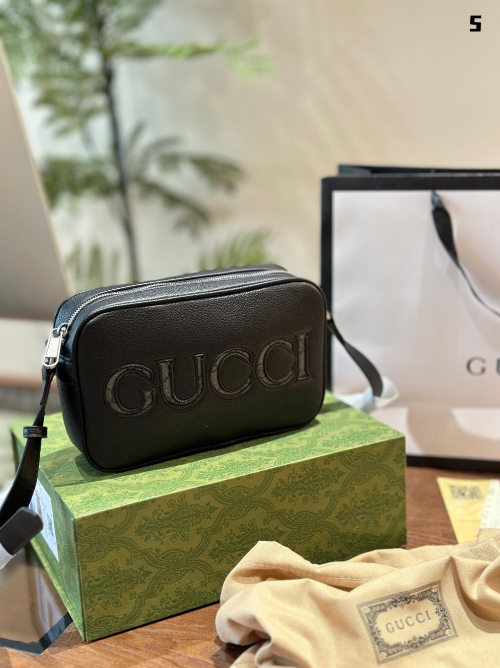 Gucci cowskin Retro bag 133963