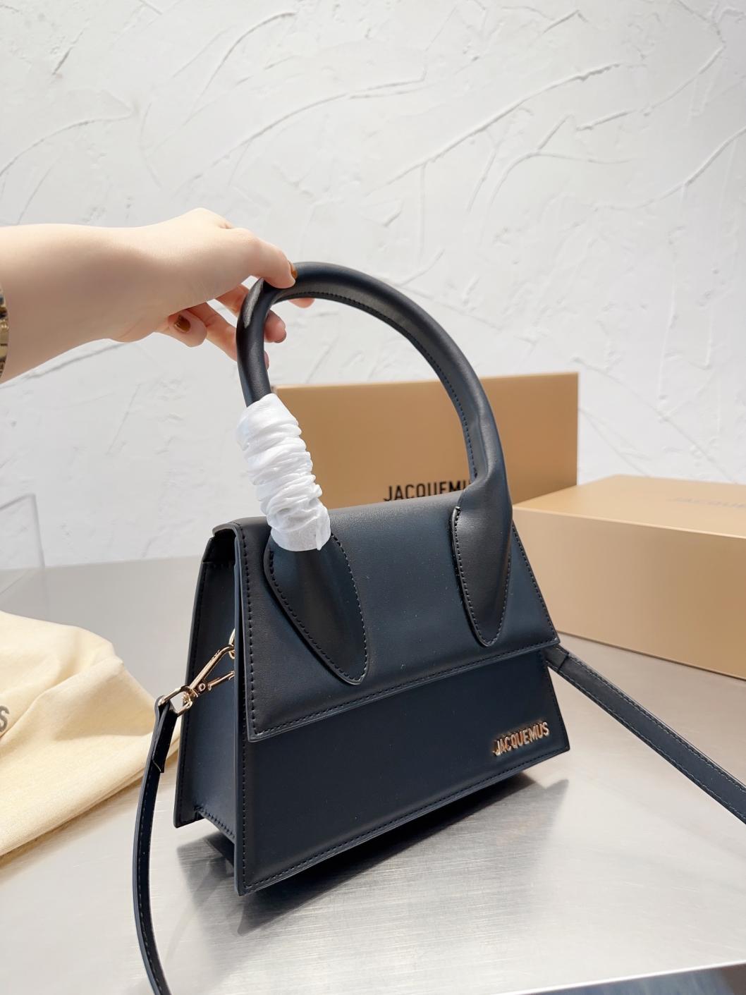 JACQUEMUS  handbag 24cm