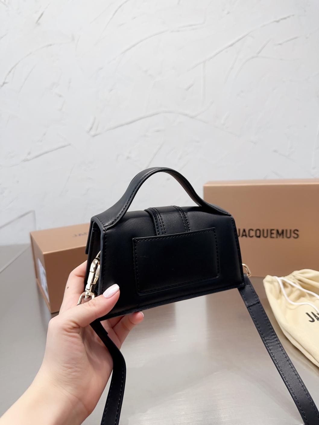 JACQUEMUS handbag 18m 134014