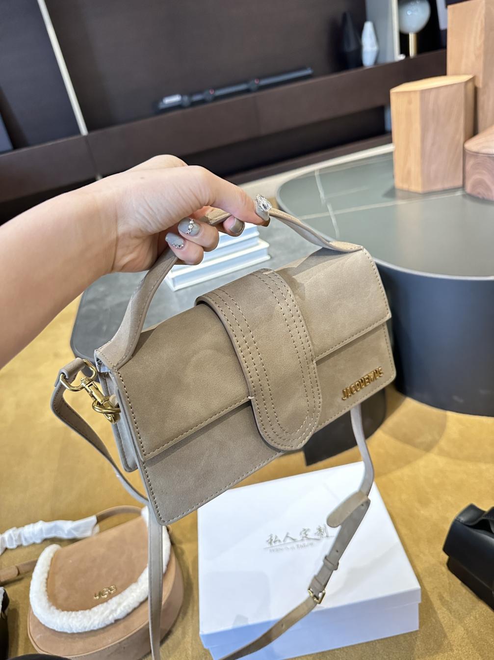 JACQUEMUS Handbag 22cm 133989