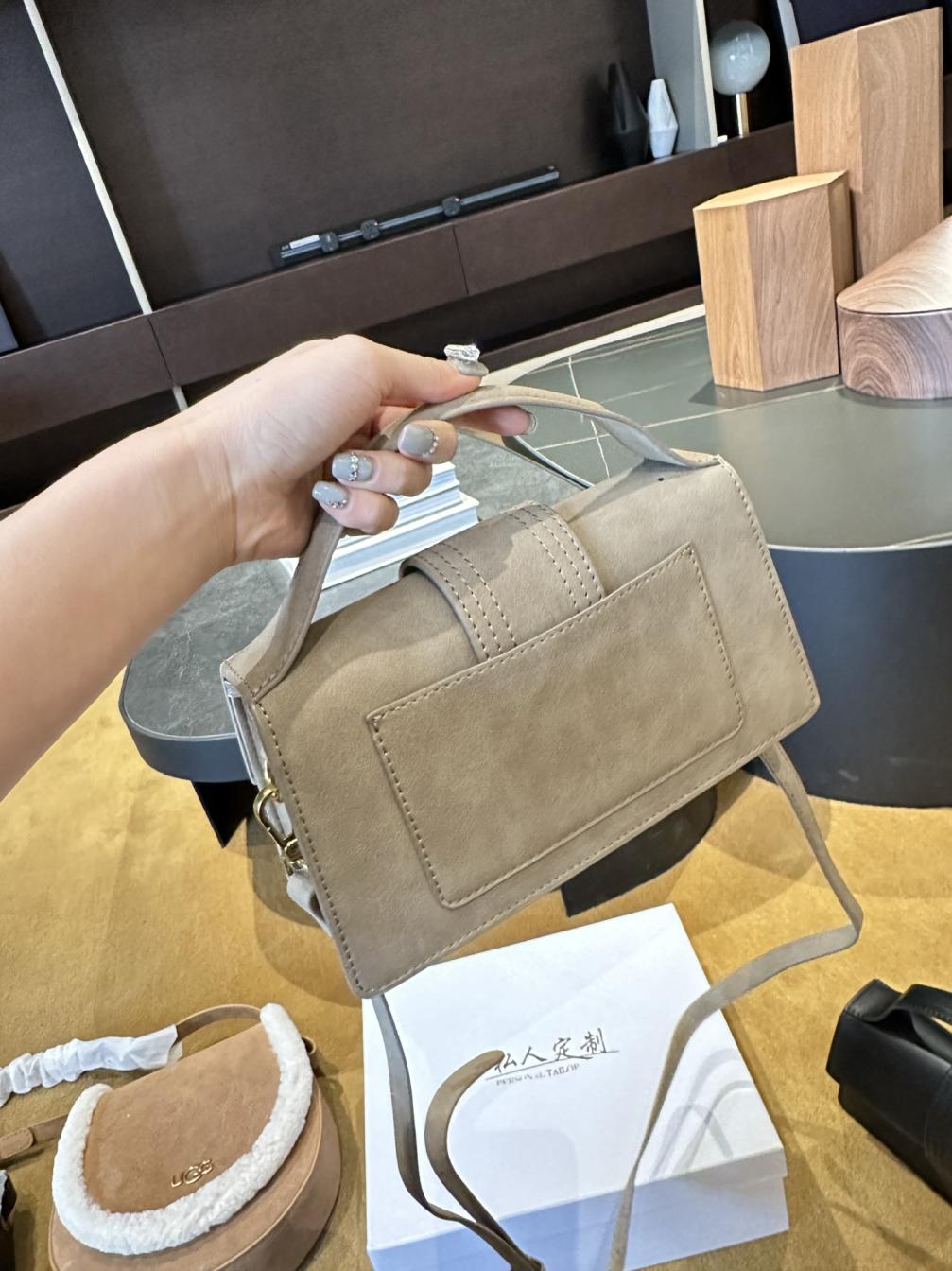 JACQUEMUS Handbag 22cm 133989