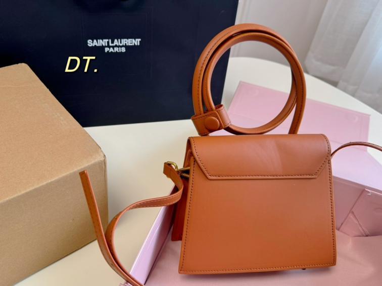JACQUEMUS Handbag 133987