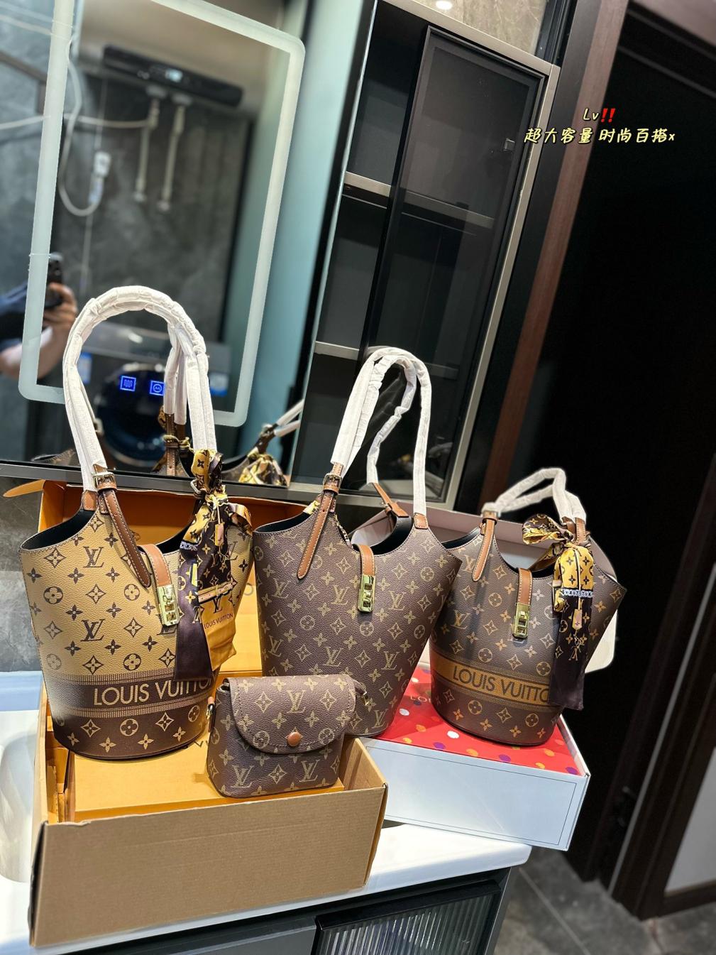 LV Louis vuitton monogram Bucket bag
