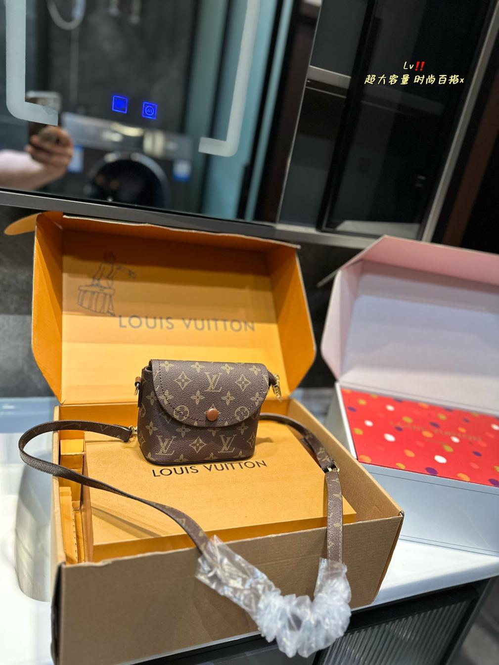 LV Louis vuitton monogram Bucket bag