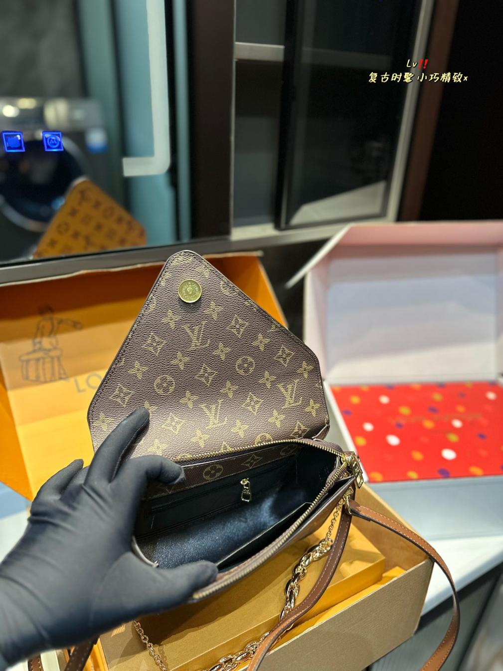 LV Louis vuitton monogram bag