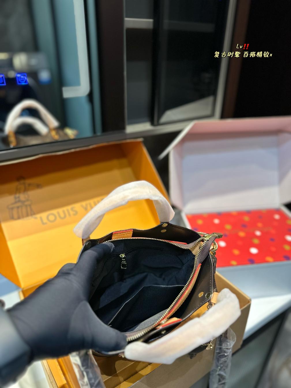LV monogram vintage handbag