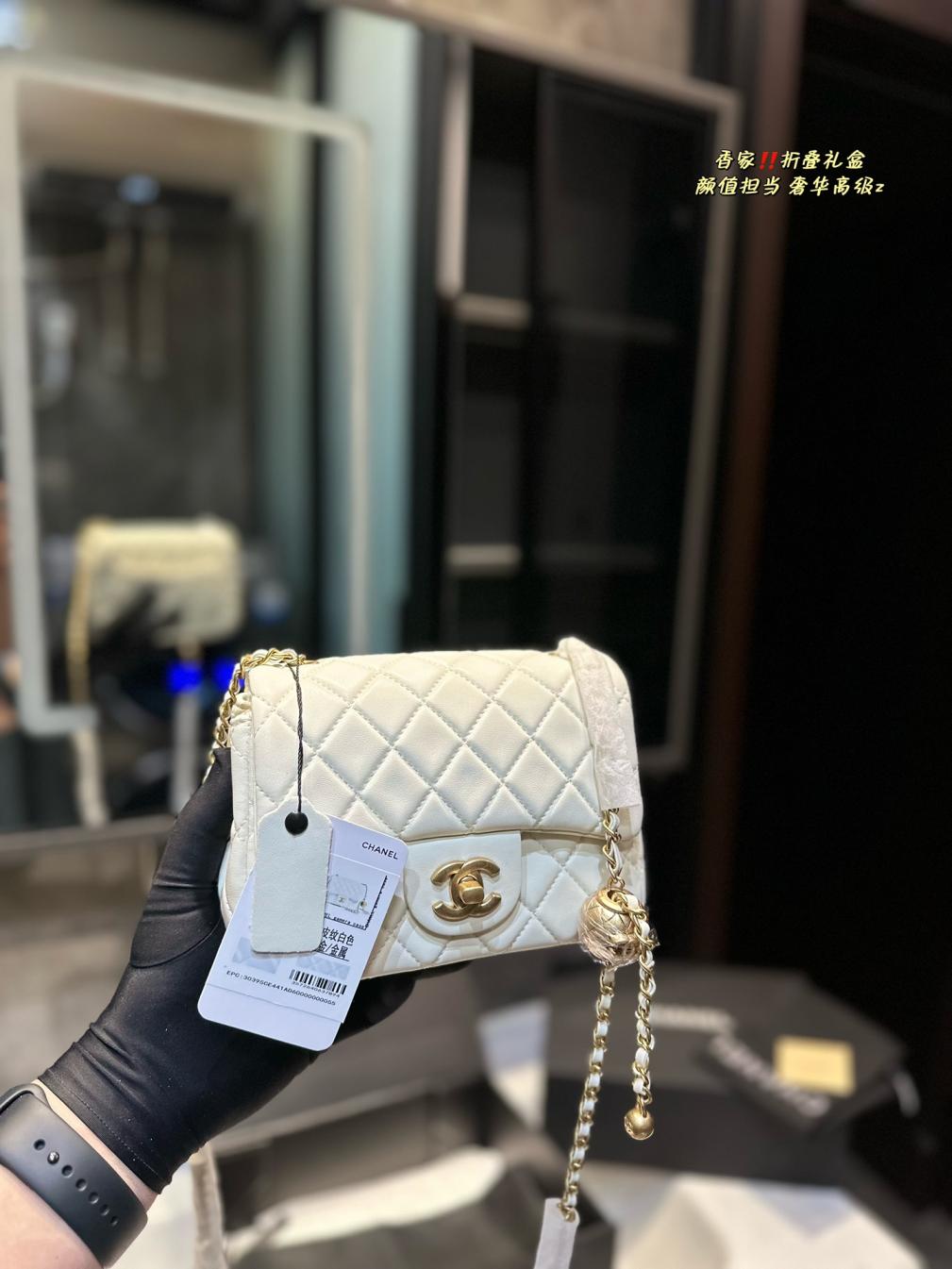Chanel classic lambskin square flap bag
