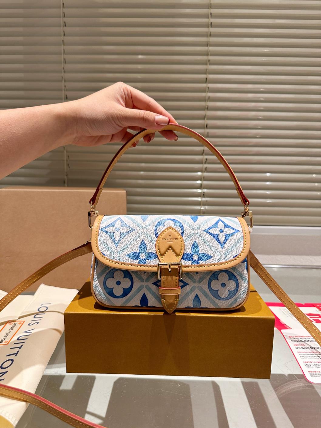 LV Louis vuitton Diane handbag 134190