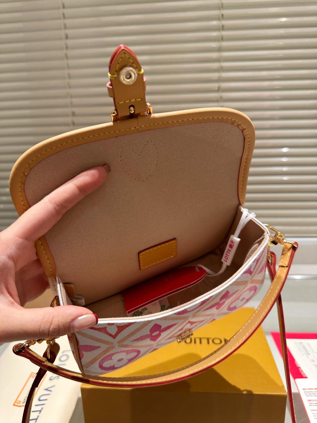 LV Diane handbag 134188