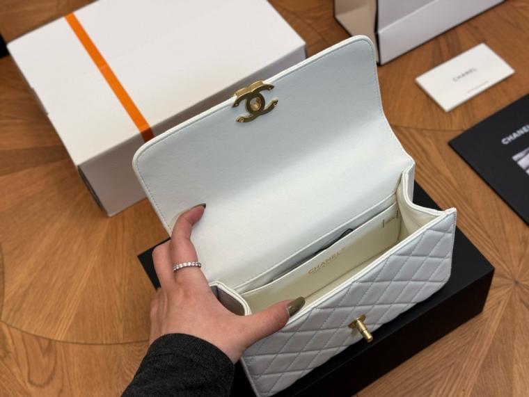 Chanel leather white woc 134409