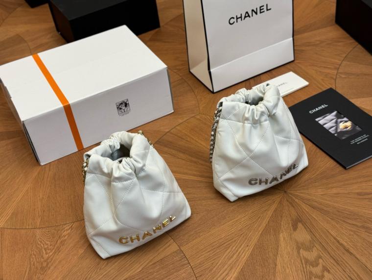 Chanel white mini 22bag  134408