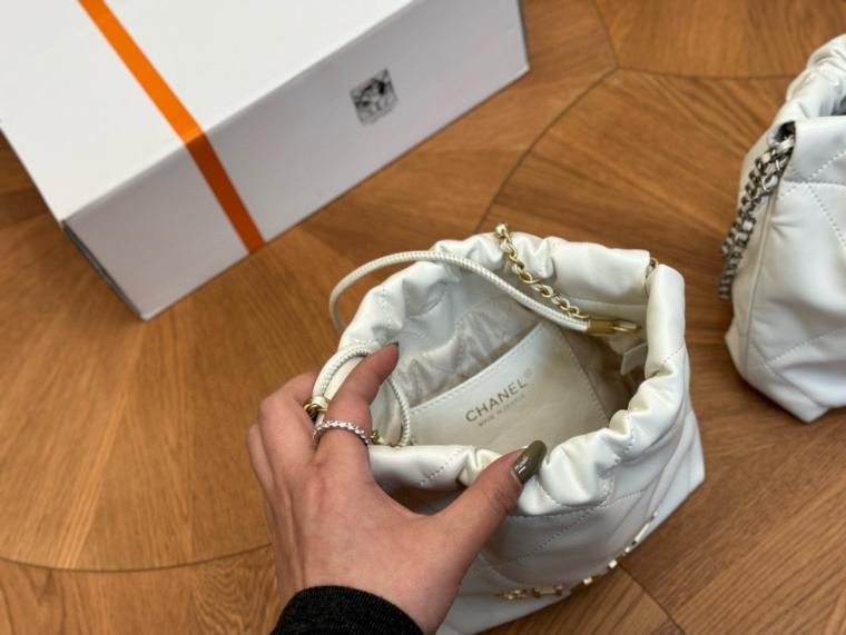 Chanel white mini 22bag  134408