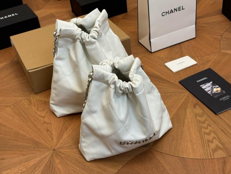 Chanel white mini 22bag  134408