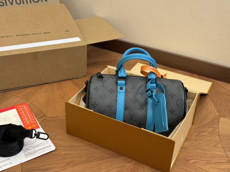 Lv Men keepall25 blue handbag 134413