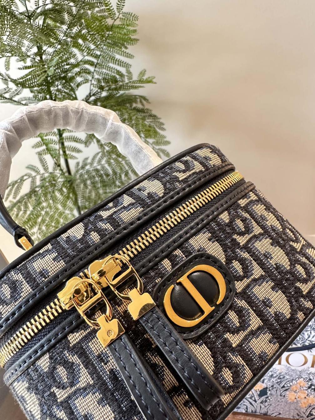 1:1 Dior mini  embroidery Caro Vanity handbag