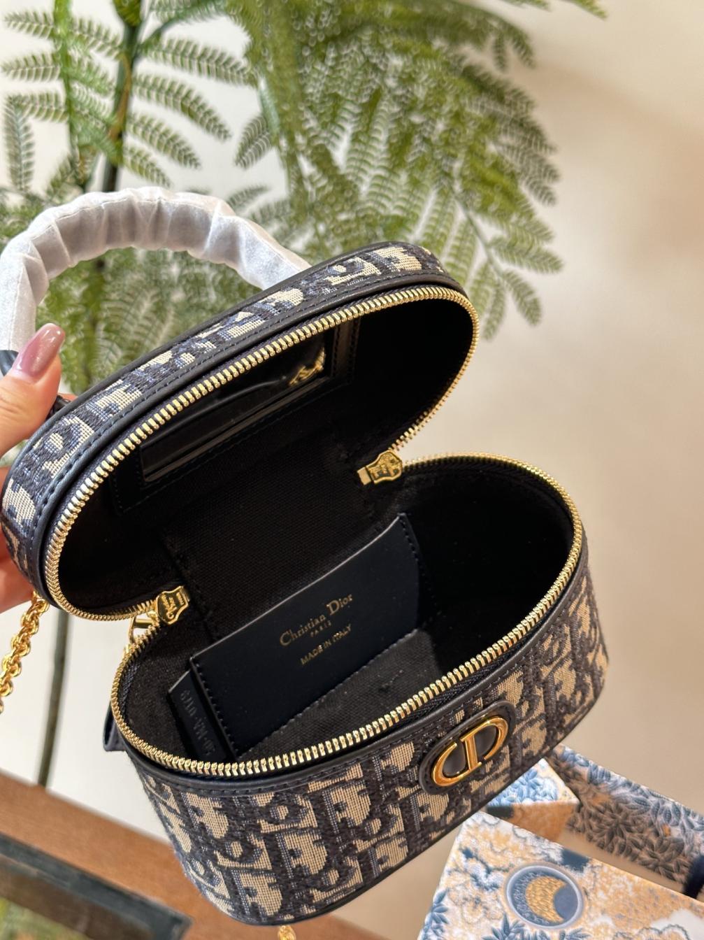 1:1 Dior mini  embroidery Caro Vanity handbag