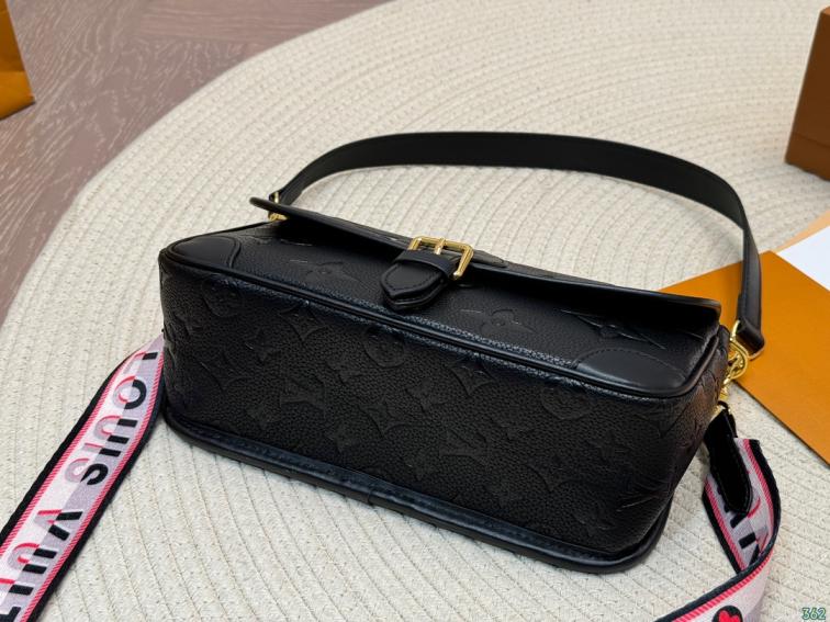 LV Louis vuitton Diana handbag