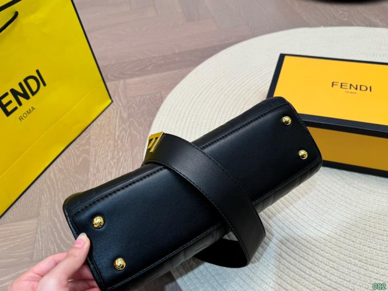 Fendi cowskin leather tote bag