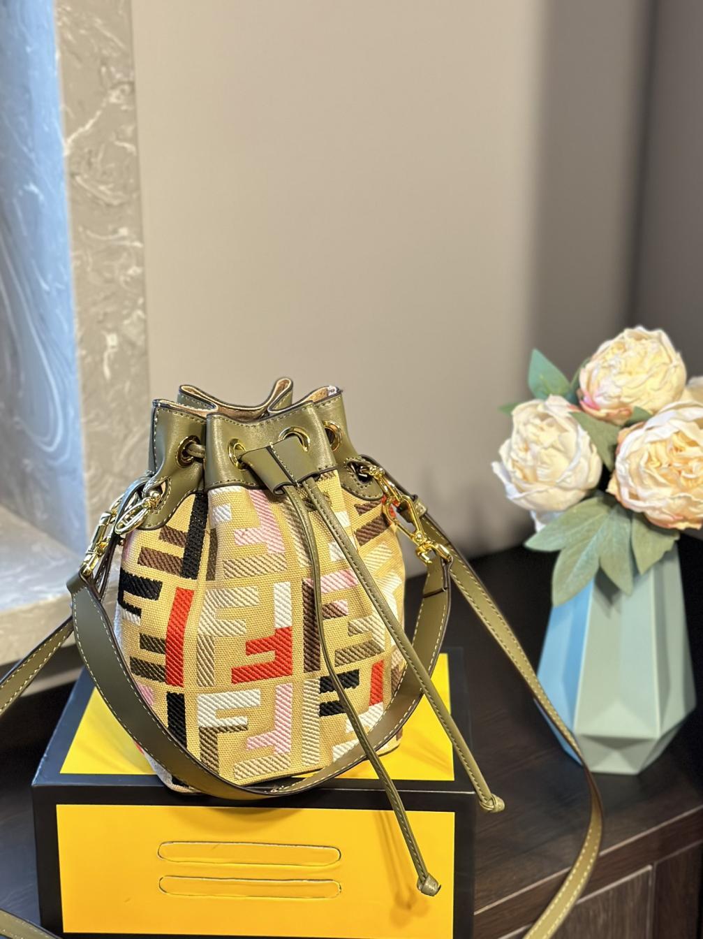Fendi Mon Tresor bucket handbag