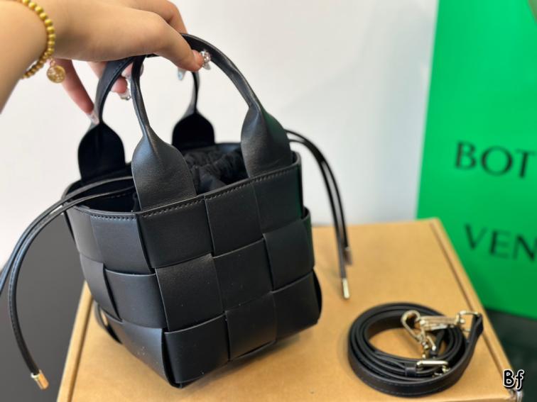 BV Bottega Veneta handbag