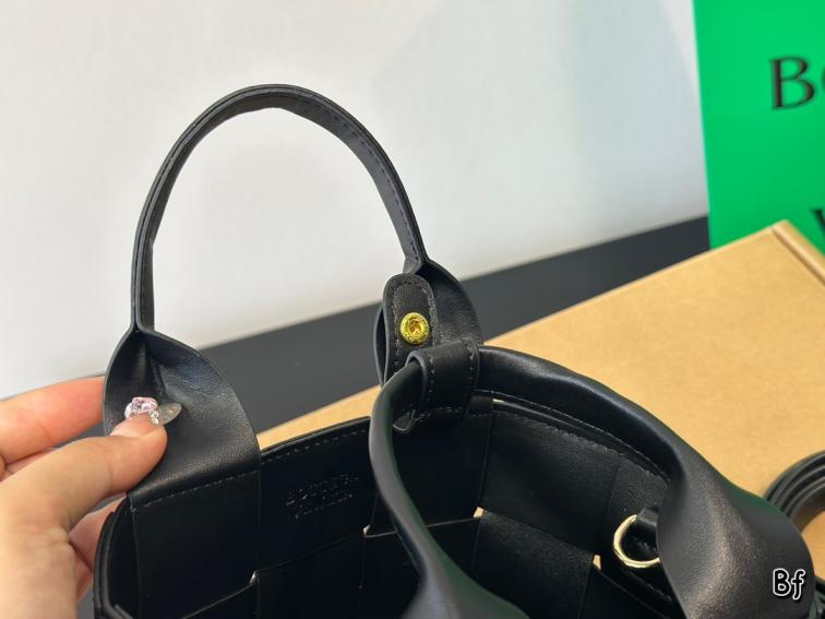 BV Bottega Veneta handbag