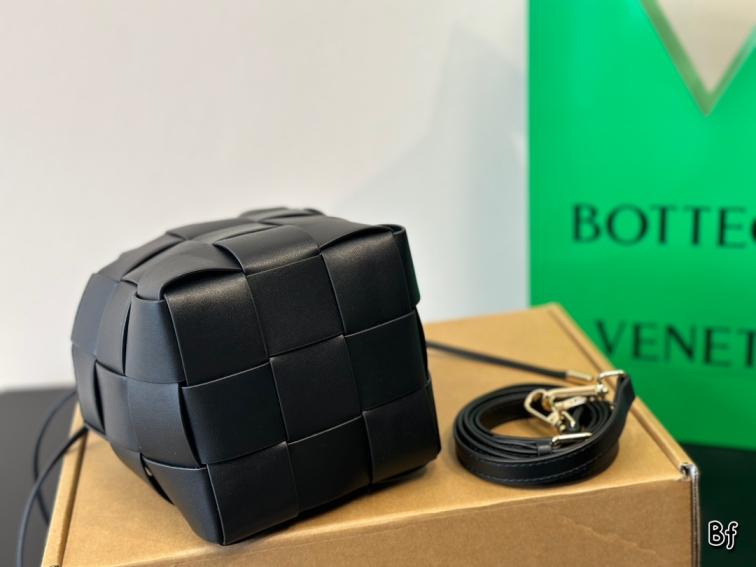 BV Bottega Veneta handbag