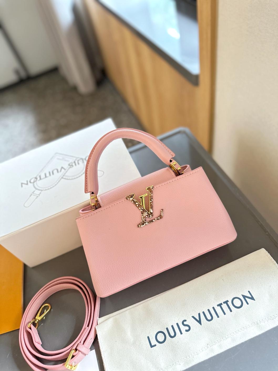 LV Capucines handbag