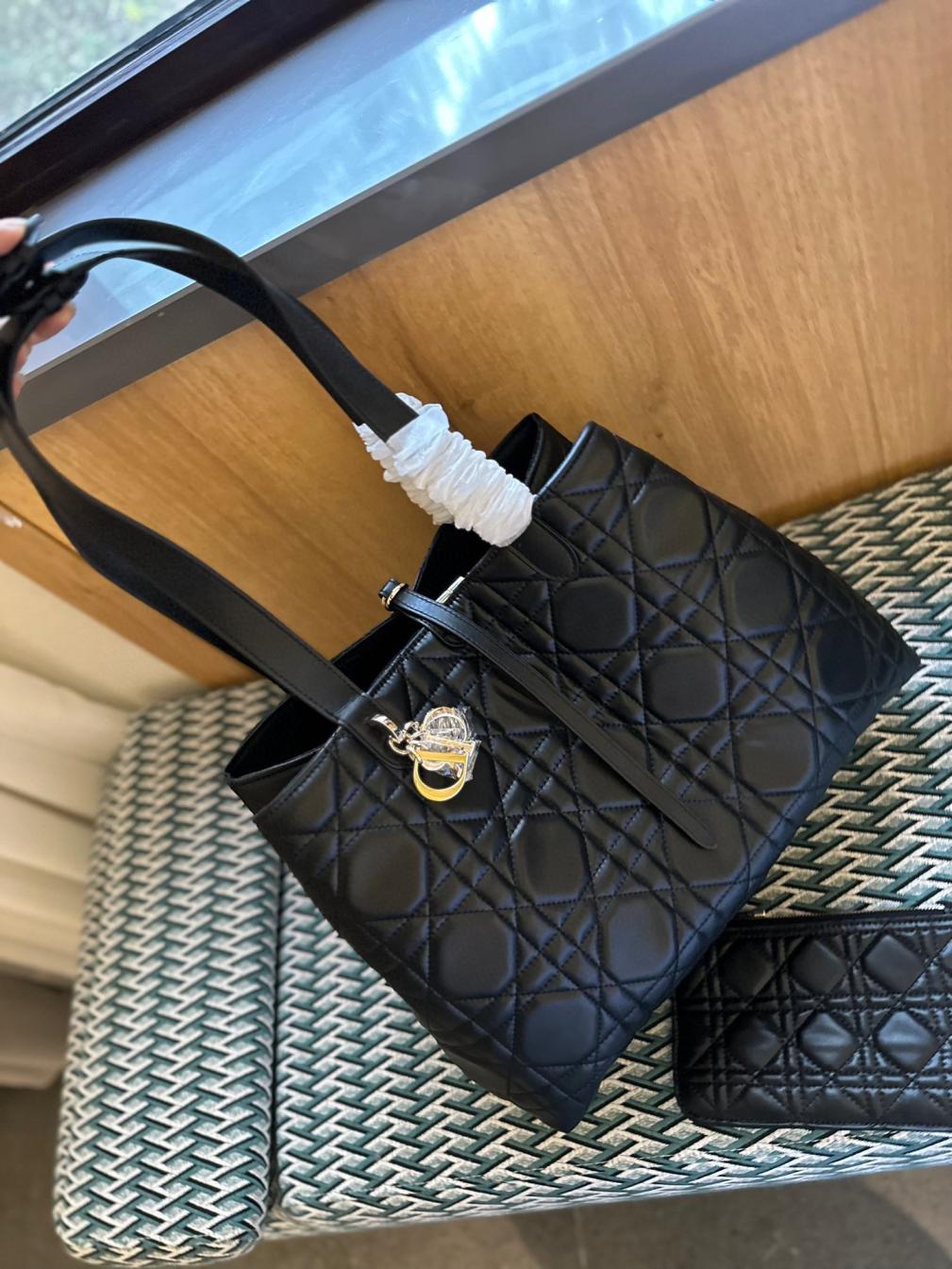 DIOR TOUJOURS Jisoo lambskin handbag