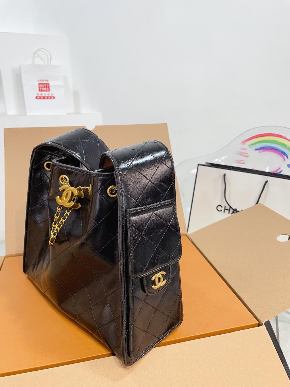 Chanel CC Logo Tote handbag