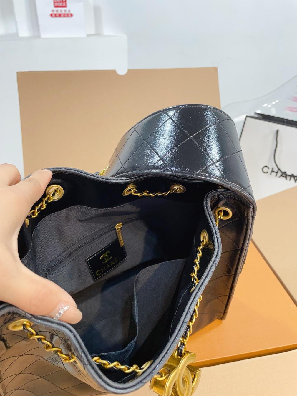 Chanel CC Logo Tote handbag