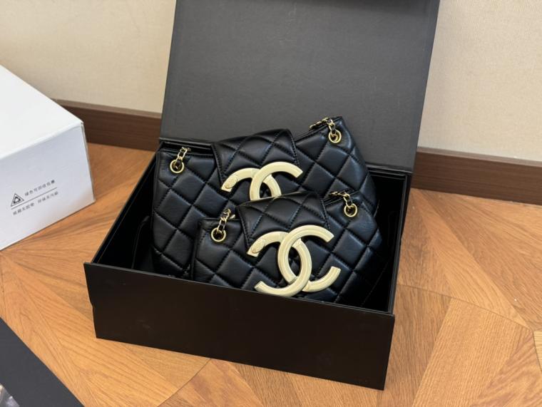 Chanel lambskin cc bag