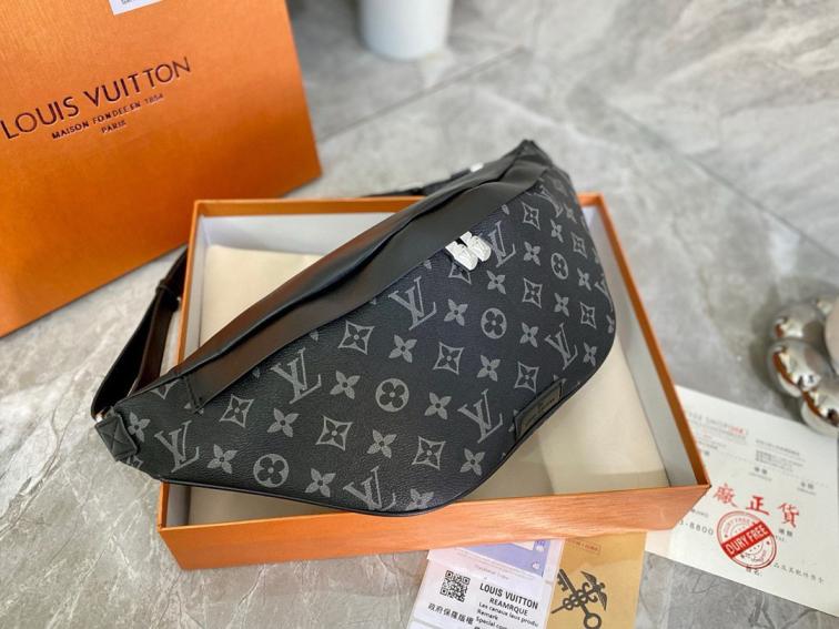 LV POCHETTE VOYAGE Monogram Eclipse Waist bag