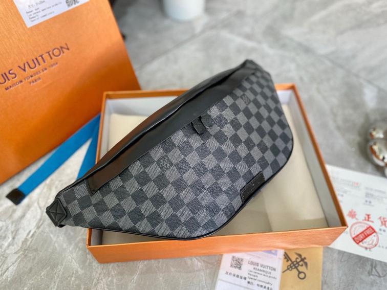 LV POCHETTE VOYAGE Monogram Eclipse Waist bag